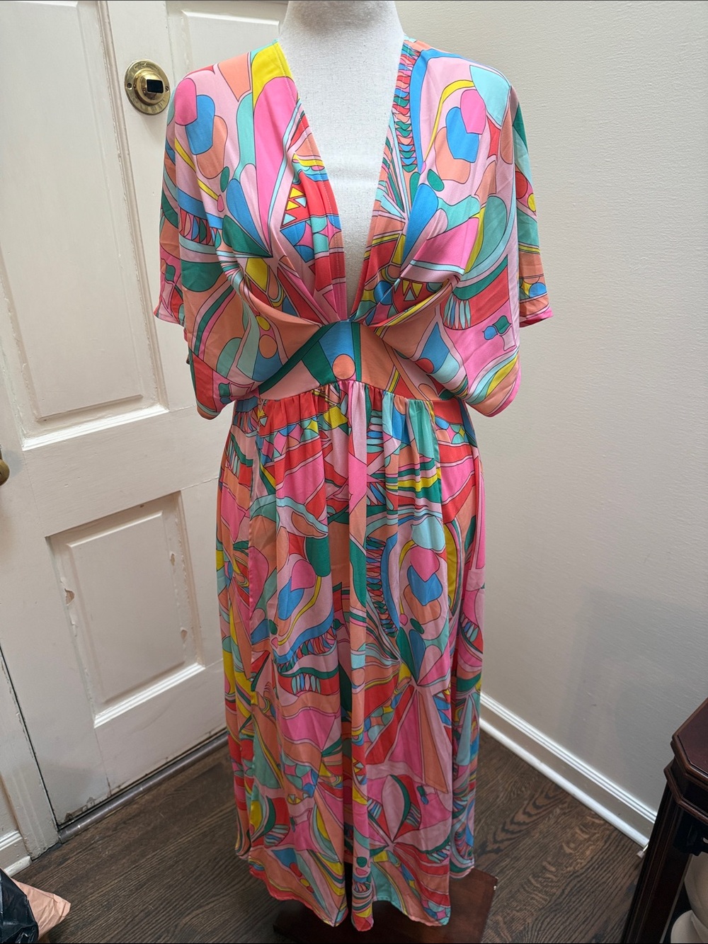 Olivaceous Pastel Retro Print Maxi Dress never worn